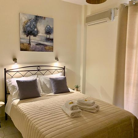 Costas Rooms Aegina Exterior foto
