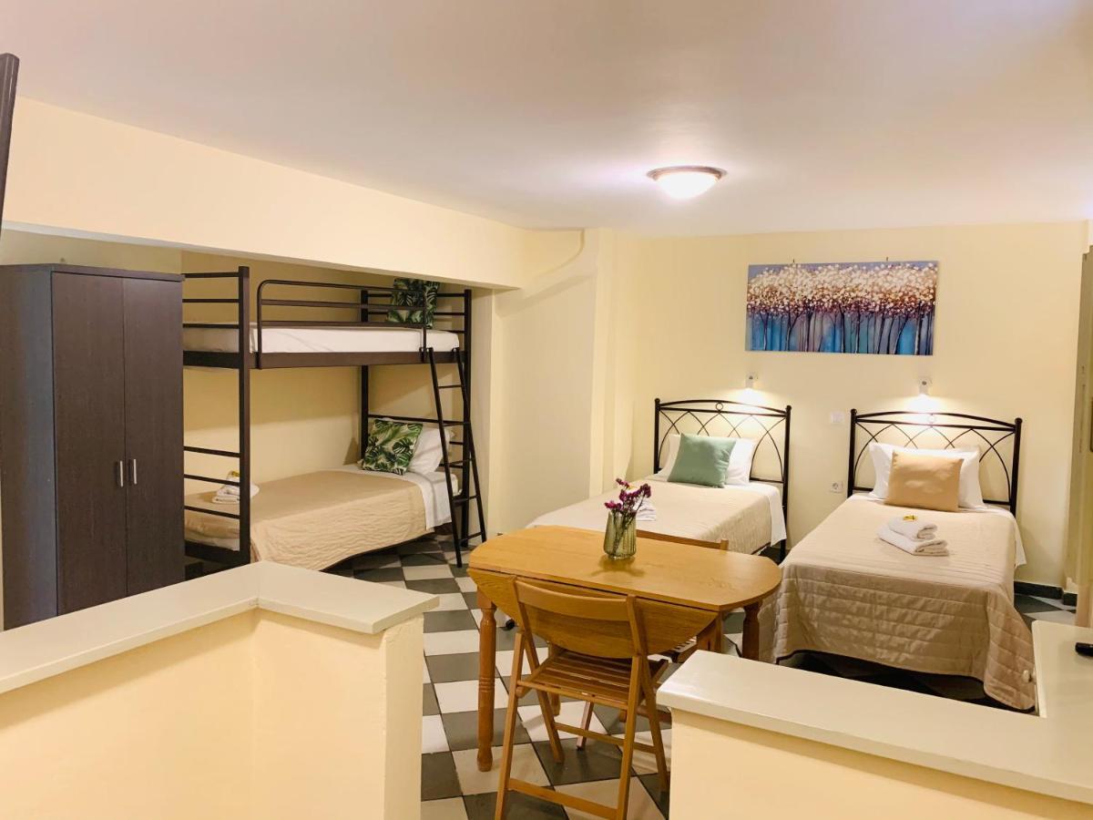 Costas Rooms Aegina Exterior foto