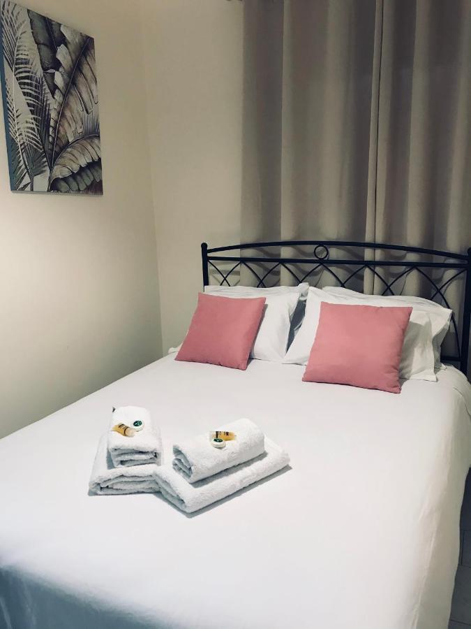 Costas Rooms Aegina Exterior foto
