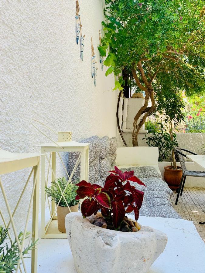Costas Rooms Aegina Exterior foto